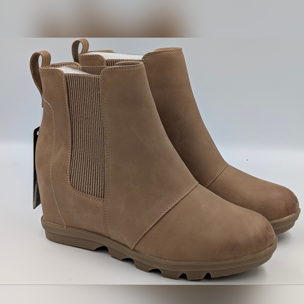 Brand New Athlefit Wedge Chelsea Boots